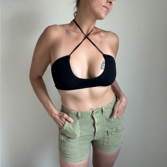 Urban Outfitters Halter Crop Top Ribbed Black Stretch XS Small - Picture 2 of 10